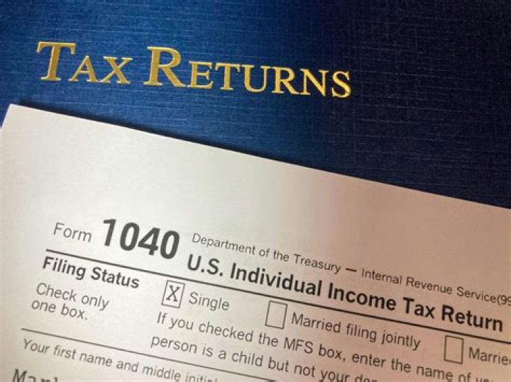 Can a child be claimed on two tax returns?