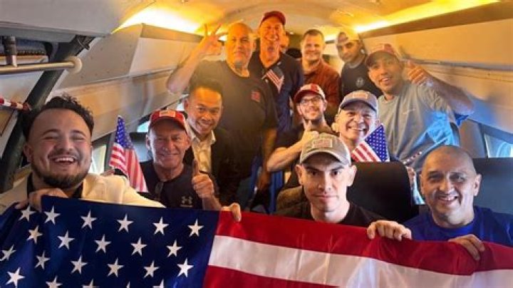 Can American citizens live in France?