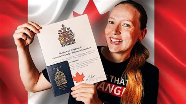 Can I live in the US as a Canadian citizen?