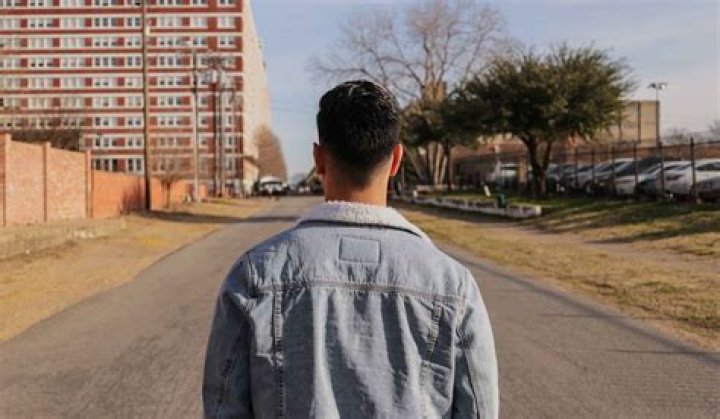 Can you rent an apartment at 17 in Ontario?