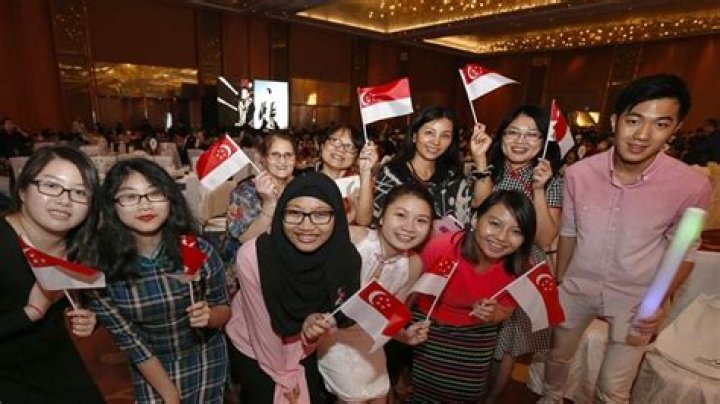 Do Singapore citizens hold permanent residency?