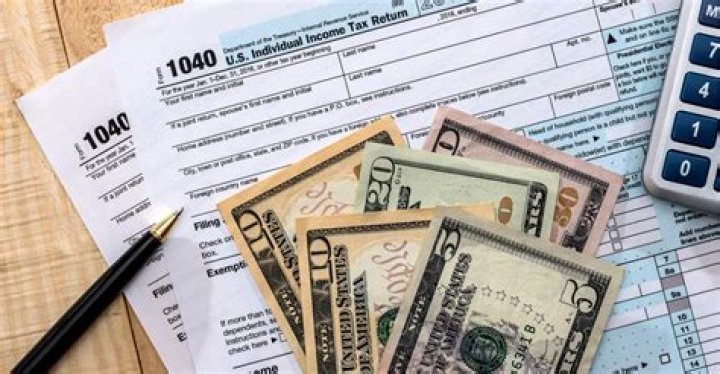 Do you have to sign a tax return for a deceased person?