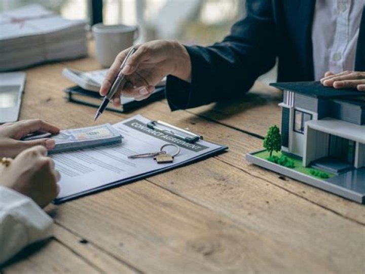 Do you need a lawyer to sell a house in North Carolina?