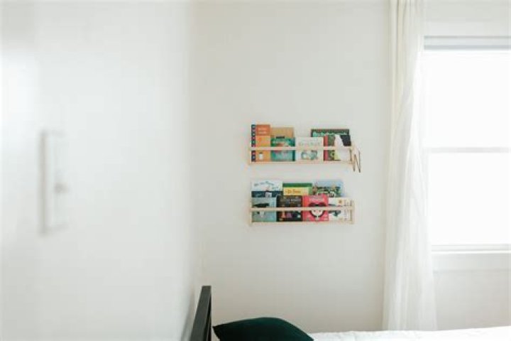 How do I talk to Eva?