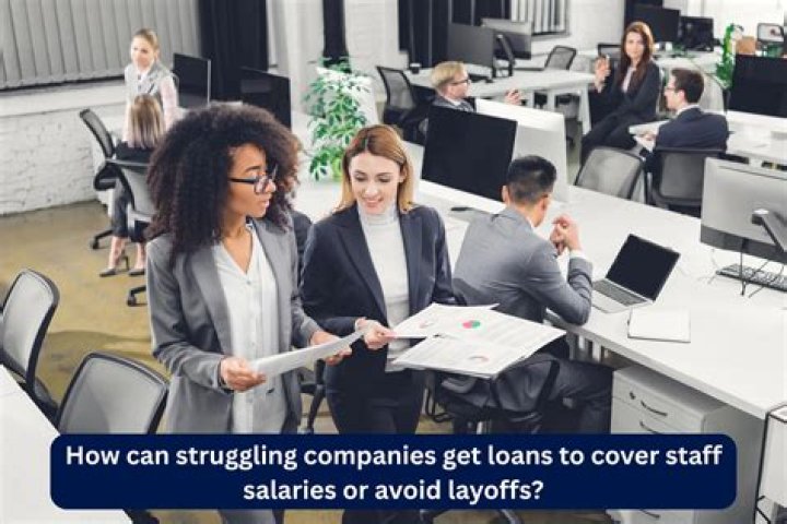 How do you help an employee who is struggling?