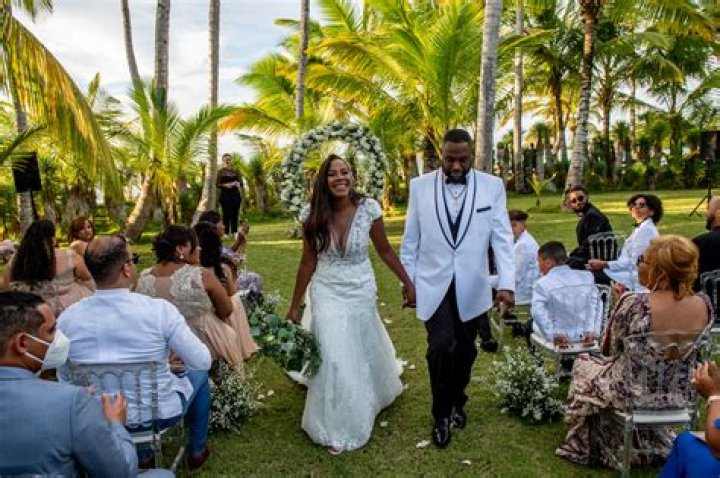 How does marriage work in Dominican Republic?