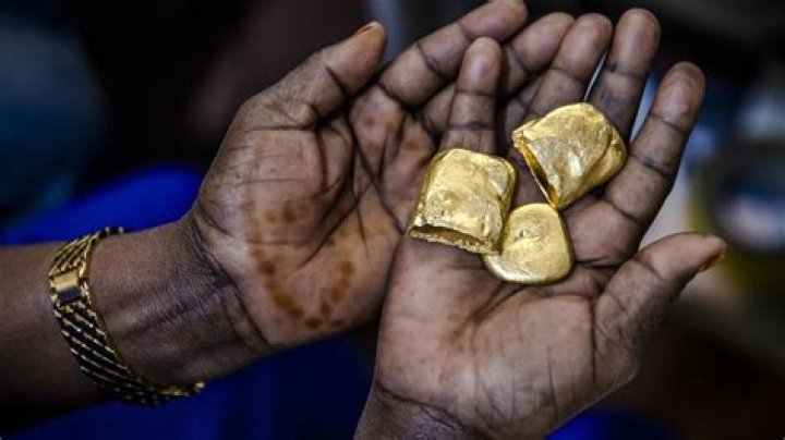 How much do gold miners make in Africa?