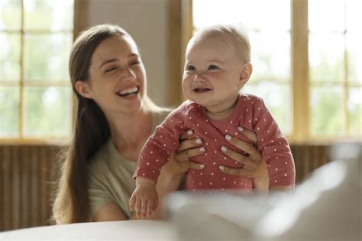 How much do you pay a nanny with a child?