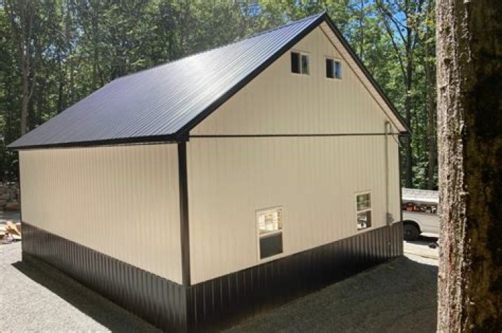 How much does it cost to build a 30×50 barn?