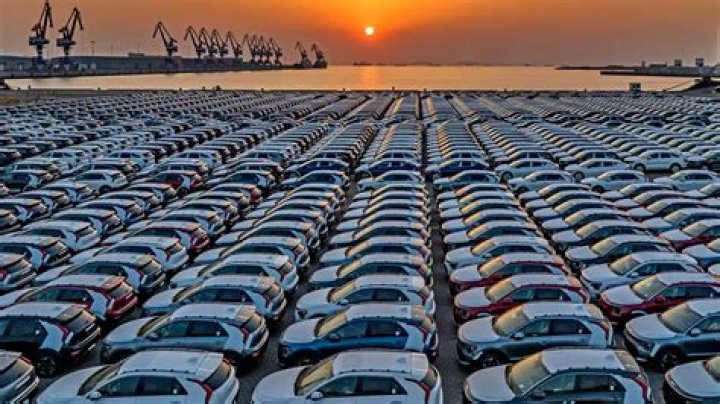 How much does it cost to import a car from Ukraine?