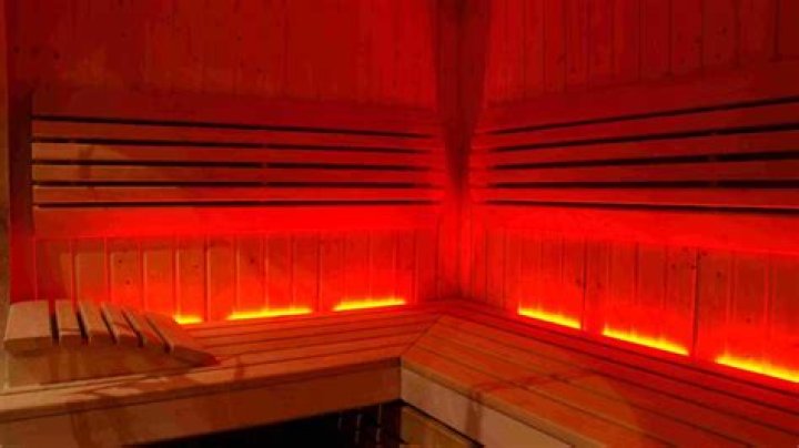 How much does it cost to open a sauna business?