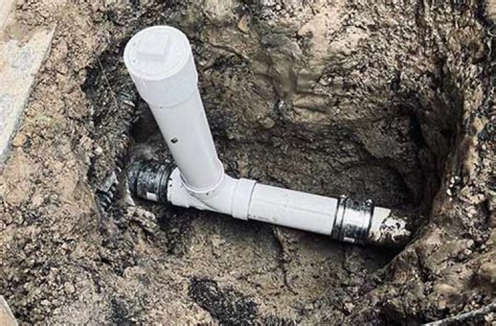 How much does it cost to repair a sewer pipe?