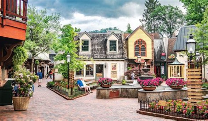 What are the best small towns to retire to?