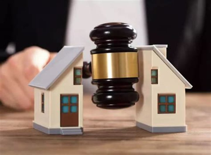 What does community property mean in a divorce?