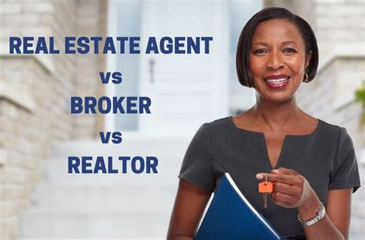 What is the difference between a real estate agent and a real estate broker in Florida?