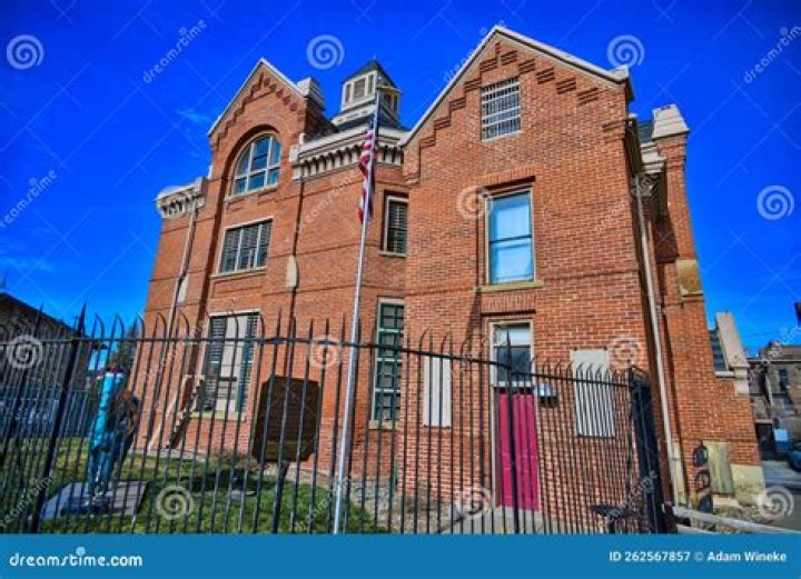 What is the oldest house in Council Bluffs Iowa?