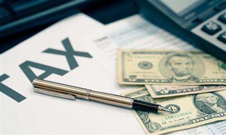 What tax form do I use for US citizens living abroad?