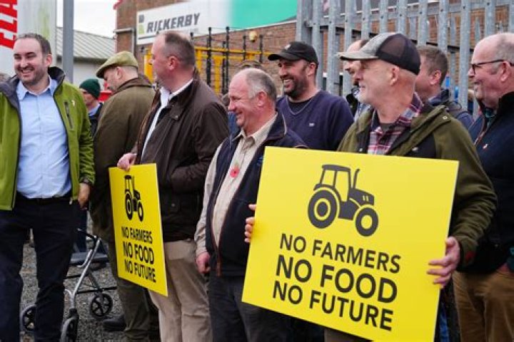 Which farmers are protesting?